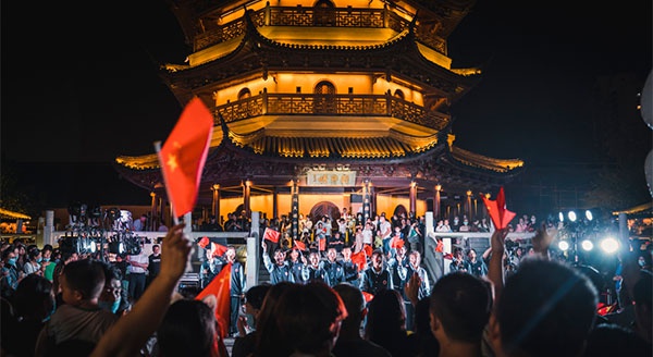 燃！快閃唱響《我和我的祖國》，國慶小長假樂游里運(yùn)河！